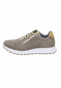 Baskets pour hommes en suede gris avec une semelle en caoutchouc blanc. Comprend une fermeture éclair sur le côté, un talon marron clair contrastant et des lacets assortis.