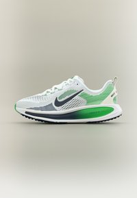 Niewybrane, white/midnight navy/green spark