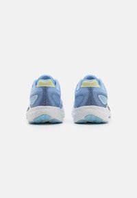 New Balance FRESH FOAM 680 - Zapatillas running asfalto - electric sky