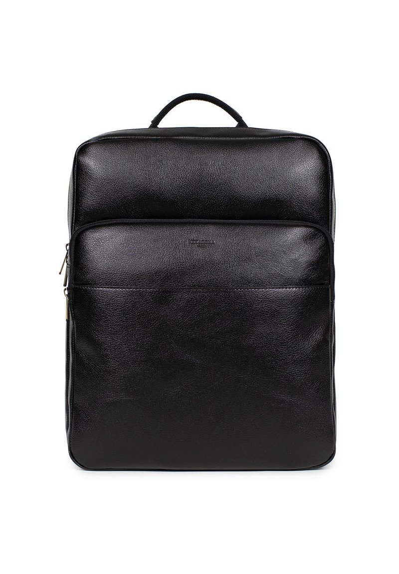 Zaino in pelle nera con una superficie liscia, forma rettangolare, maniglia superiore e tasca frontale con zip per ulteriore spazio di stivaggio.