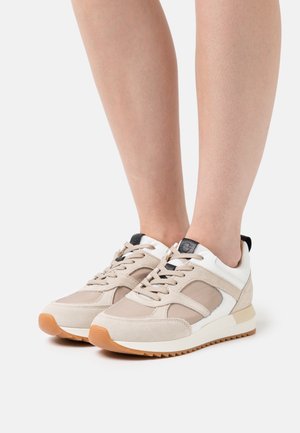 Tamaris GreenStep Trainers - sand