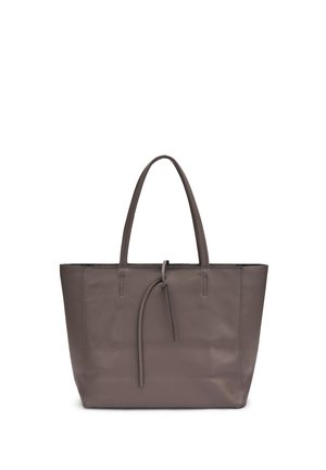 Borsa a tracolla in pelle marrone con texture, dotata di due manici e un semplice dettaglio a nodo nella parte centrale anteriore.