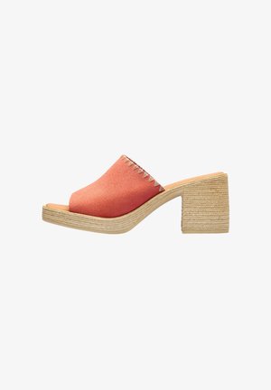 Koala Bay, KOALA BAY SANDALIA TACÓN CORAL - THYME - Mules de tacón - coral