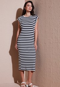 LELA REGULAR FIT - Džersio suknelė - dark blue white