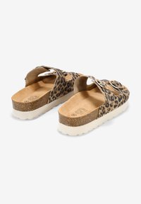 Bosanova CON HEBILLAS - Sandalias planas - leopardo