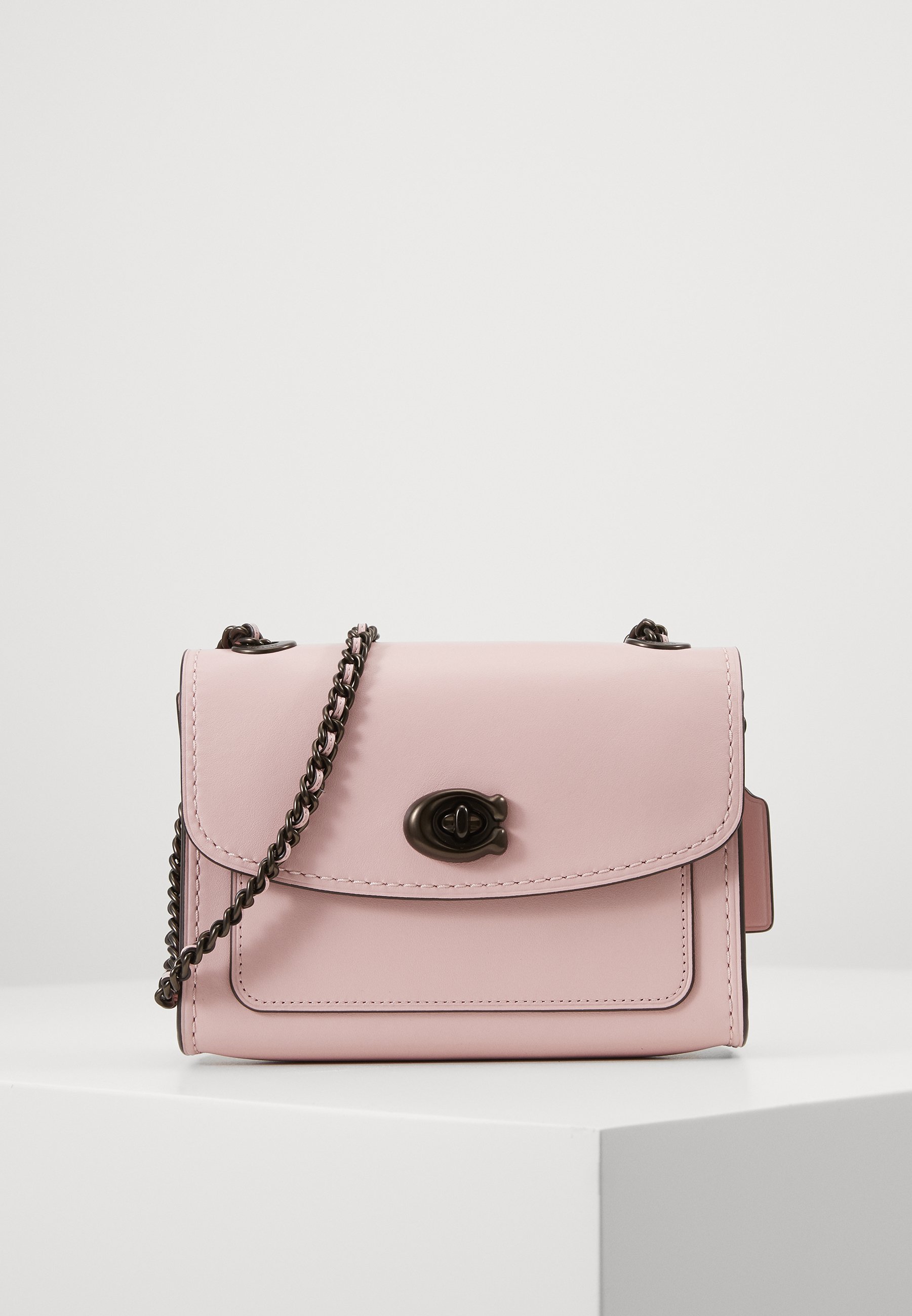 coach shoulder bag uk