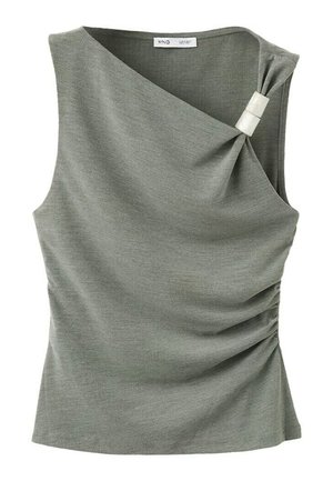 Mouwloze grijze top met asymmetrische halslijn, aangezette zijkant en witte rechthoekige gesp aan de rechter schouder.