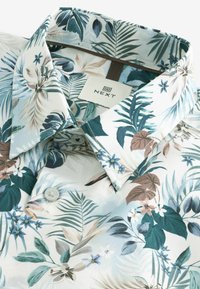 Next PRINTED SHORT SLEEVE - REGULAR FIT - Marškiniai - neutral brown hawaiian