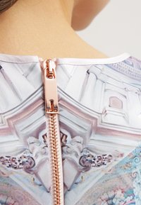 Ted Baker Vapaa-ajan mekko - light blue