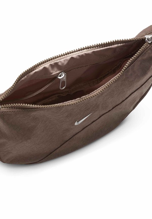 AURA CRESCENT  - Cross body bag2