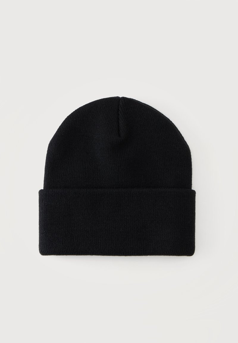 Gorro negro de punto con puño doblado, mostrado plano sobre un fondo claro y liso.