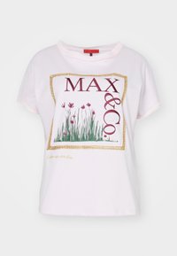 Ljusrosa bomull t-shirt med en inramad grafisk tryck som visar "MAX & Co." och blommiga illustrationer i lila och grönt, accentuerat med glitter.