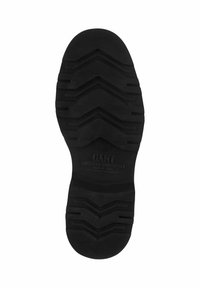 Suola di scarpa in gomma nera con motivo di battistrada a zigzag e marchio in rilievo. Superficie resistente e strutturata per una presa migliorata.