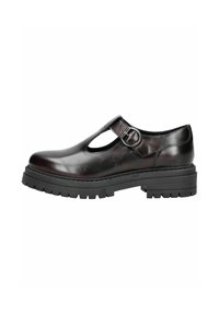 Chaussure en cuir noir avec un bout arrondi, un design découpé et une boucle ajustable. Elle présente une semelle épaisse en caoutchouc texturé pour une meilleure adhérence.