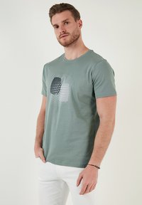 Buratti Apdrukāts T-krekls - light green