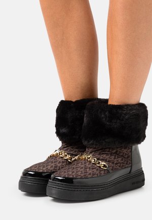 CHAPMAN BOOTIE - Stivali da neve - brown/multicolor