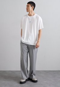 MM6 Maison Margiela Paprasti marškinėliai - white