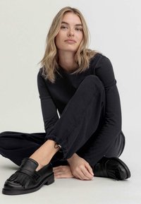 hessnatur Broek - schwarz