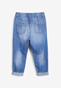 Svetlo modré džíny z denimu, s elastickým pásom, srolovanými manžetami a dvoma zadnými vreckami so šitím. Jednoduchý dizajn.