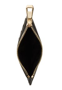 Portefeuille en cuir noir avec une fermeture éclair dorée, présentant une texture lisse et un intérieur ouvert révélant une doublure en tissu noir.