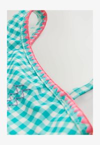 Wybrany, green embroidered gingham