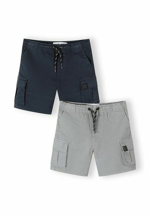 Dwie pary dziecięcych krótkich spodenek typu cargo, jedna w kolorze granatowym, druga w jasnoszarym, z elastycznymi pasami i ściągaczami na troczki.