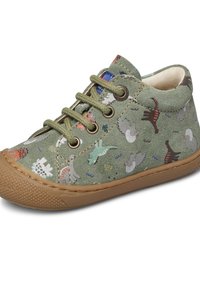 Zelená semišová botička pro batole se vzory dinosaurů a ptáků, hnědá gumová podrážka a zelené tkaničky.