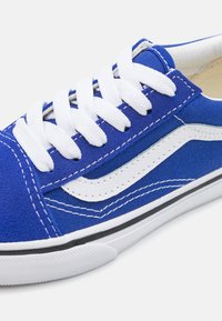 Vans OLD SKOOL UNISEX - Tenisky - surf the web