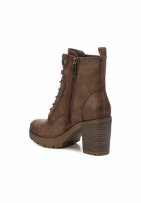 Refresh Botines con plataforma - taupe