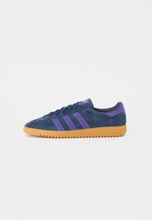 adidas Originals, Sneakersy niskie