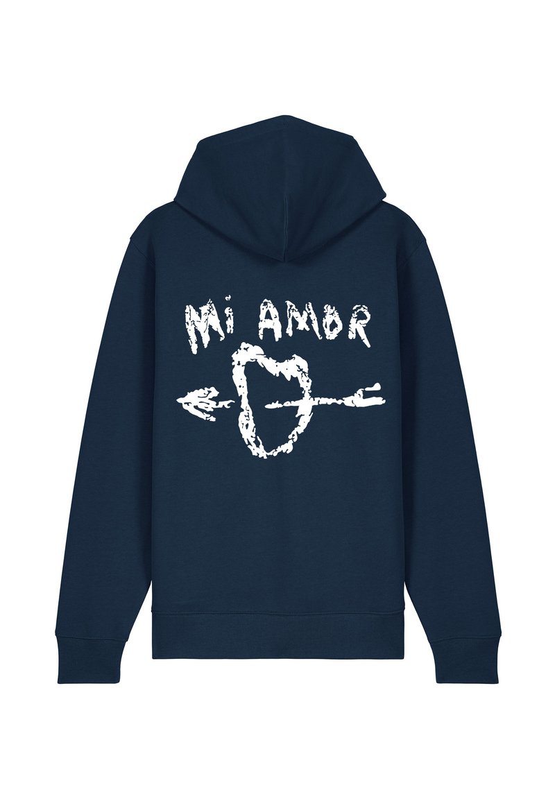 Felpa blu marina con una grafica bianca sul retro che presenta il testo "Mi Amor" e un cuore con una freccia. Materiale misto cotone, vestibilità comoda.