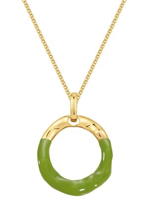 Goldkette mit rundem Anhänger; grüner Emaille-Bereich und glatte Goldakzente; glänzende Oberfläche und stilisiertes Schlaufen-Design.