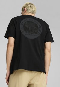 Puma AMG STATEMENT - Camiseta estampada - black