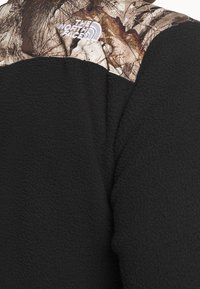 The North Face Kurtka z polaru