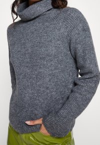 JDY Strickpullover - mottled dark grey