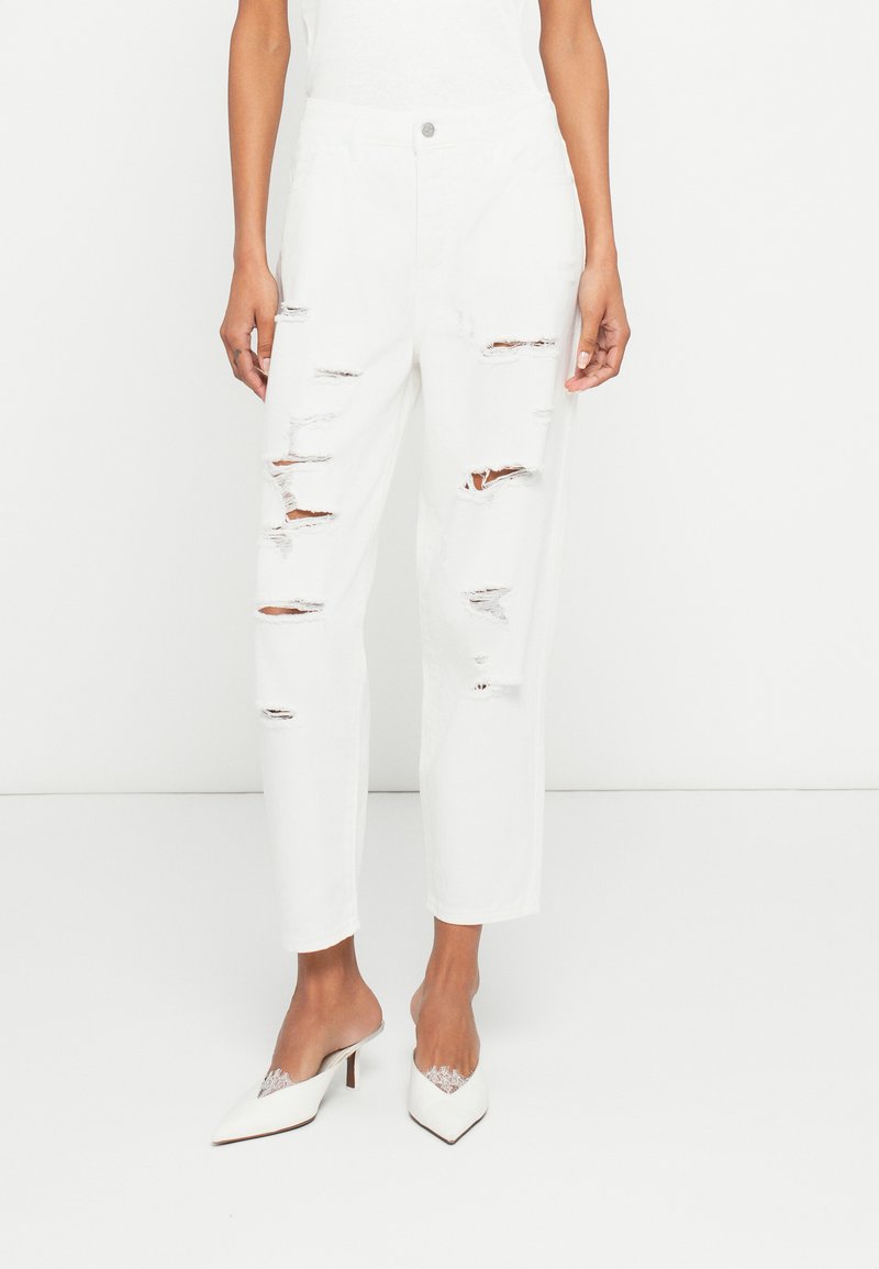 Armani Exchange Relaxed fit jeans wit Armani Exchange Relaxed fit jeans wit