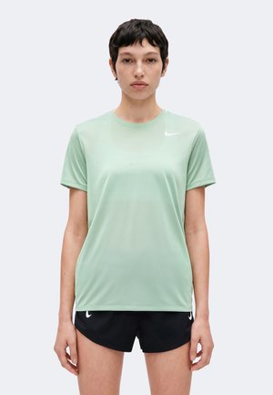 Nike Performance TEE - Αθλητικό μπλουζάκι - steam/white