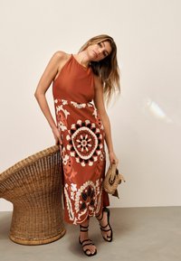 Next REGULAR FIT - Robe de jour - rust red