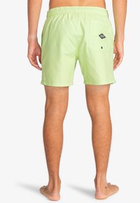 Billabong ALL HERITAGE - Plavecké šortky - green