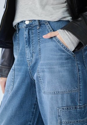 Next, REGULAR FIT - UTILITY WIDE CROP JEANS - Džínsy voľného strihu - mid blue
