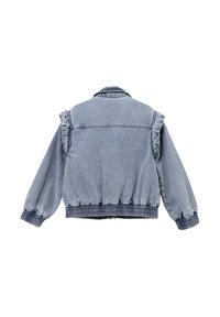 Giacca di jeans, azzurro chiaro, con spalle arricciate, polsini elasticizzati e orlo arricciato. Presenta un colletto classico e un dettaglio sullo yoke posteriore.
