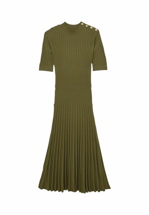 Strikket kjole i olivengrøn, med korte ærmer, ribbet øverste del og plisseret nederdel. Fremhævet med knapper på skulderen.