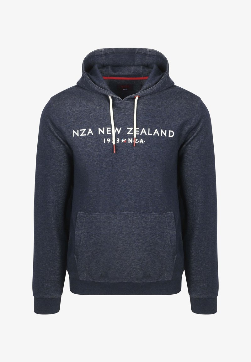 Navyblauwe katoenen hoodie met een voorzak, witte NZA New Zealand tekst, contrasterende witte trekkoorden en ribgebreide manchetten.