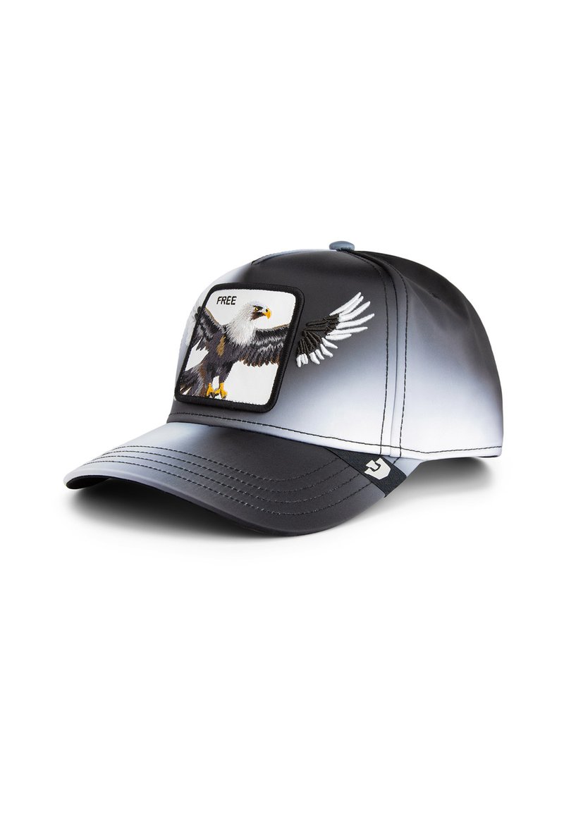 Gorra de béisbol en degradado negro y gris con un parche bordado de un águila y la palabra "LIBRE" arriba. Tela suave y diseño de visera curva.