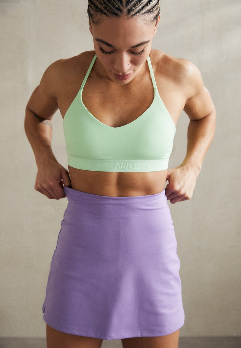 Nike Performance - INDY BRA - Sport-bh met light support - vapor green, Vergroten