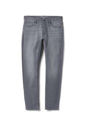 Slim-Fit graue Denim-Jeans mit fünf Taschen und vorderer Knopfleiste, flach auf weißem Hintergrund liegend.