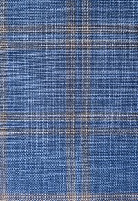 Teksturowana niebieska tkanina z tkaną kratką. Wyróżniają się jasnobrązowymi liniami siatki na niebieskim tle, co nadaje strukturę.