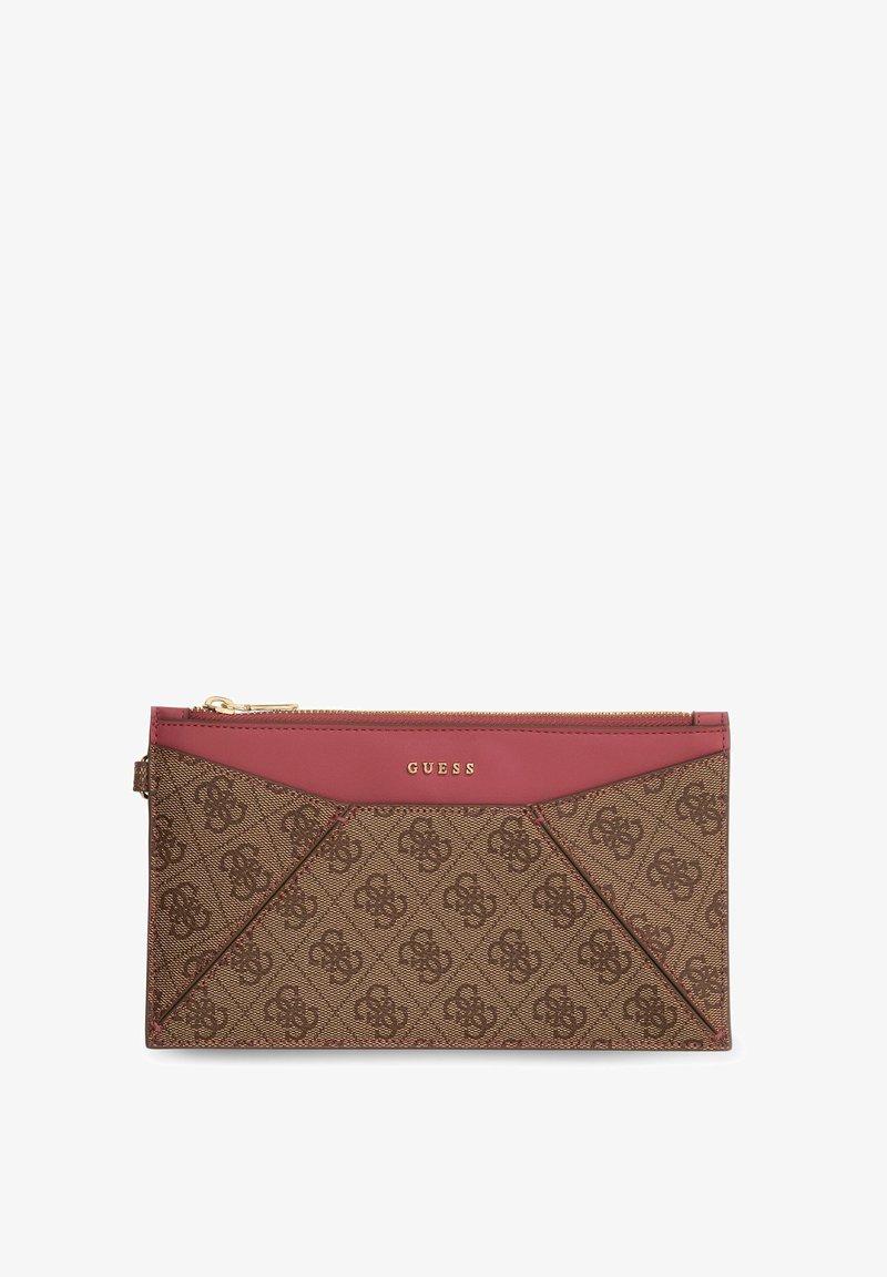Καφέ και βουργουνδί πορτοφόλι Guess με χρυσό λογότυπο, σχέδιο μονόγραμμου και επάνω κλείσιμο με φερμουάρ.