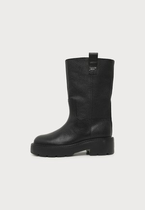 Tommy Jeans, TUBULAR MID BOOTS - Čižmy - black