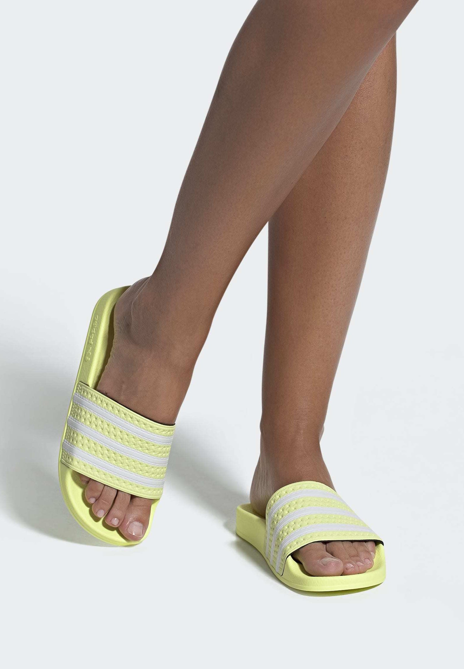 ADILETTE SLIDES - Badslippers - yellow ADILETTE SLIDES - Badslippers - yellow
